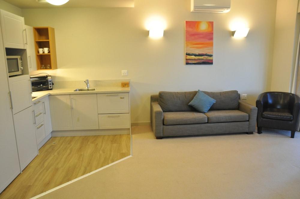 Vr Takapuna Auckland Eksteriør bilde A typical one-bedroom apartment at the Village