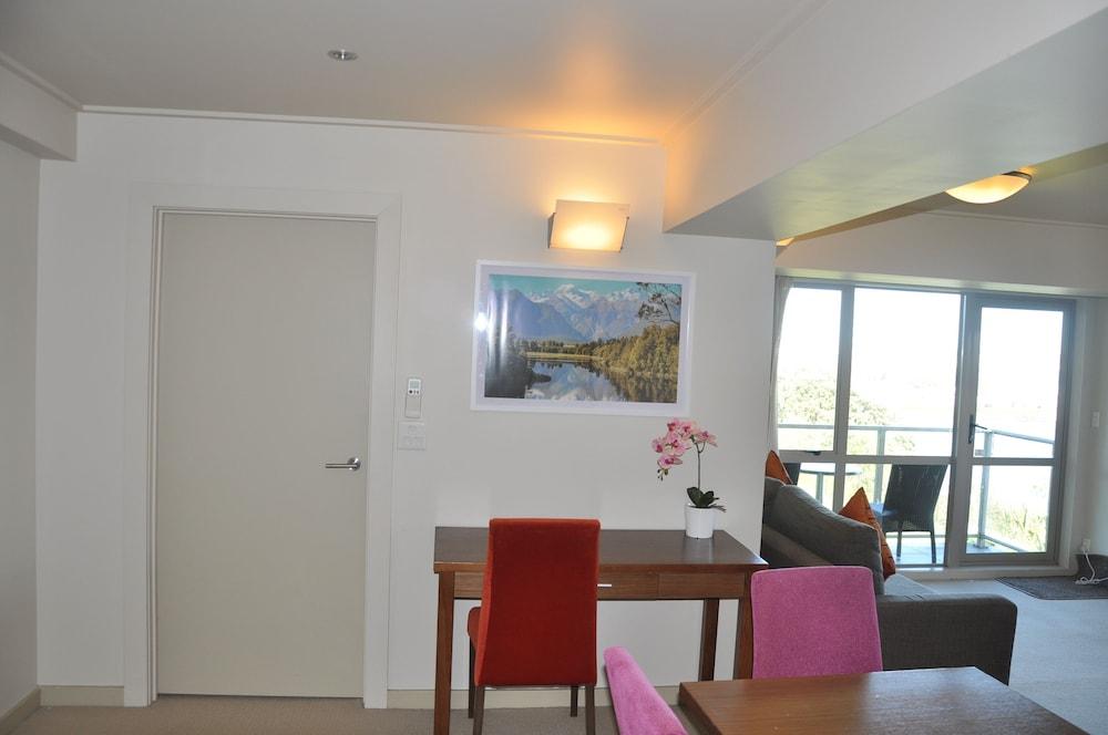 Vr Takapuna Auckland Eksteriør bilde A typical apartment interior