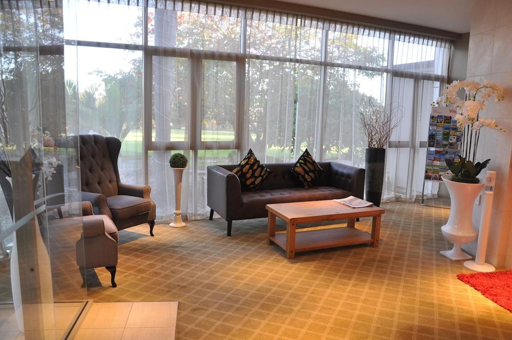 Vr Takapuna Auckland Eksteriør bilde The lobby of the hotel