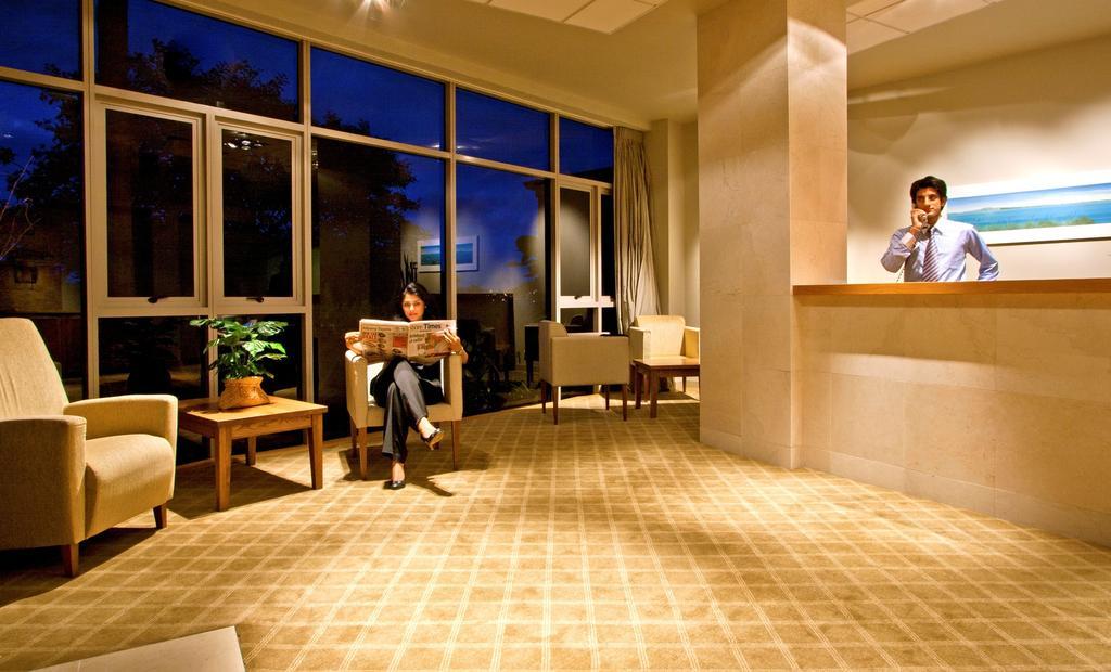 Vr Takapuna Auckland Eksteriør bilde The lobby of a hotel