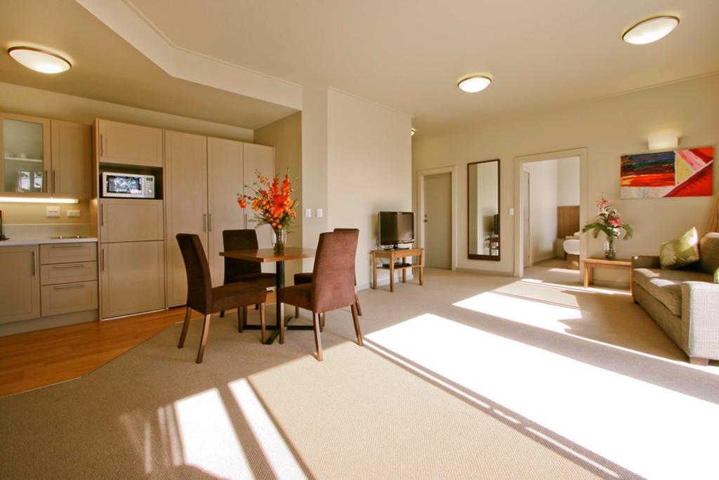 Vr Takapuna Auckland Eksteriør bilde A typical apartment at the Arbour Oaks retirement village