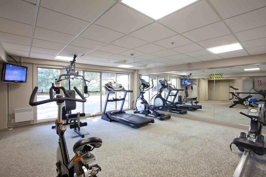 Vr Takapuna Auckland Eksteriør bilde The gym at the University of Roehampton