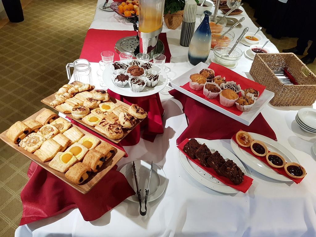 Vr Takapuna Auckland Eksteriør bilde A selection of afternoon tea items