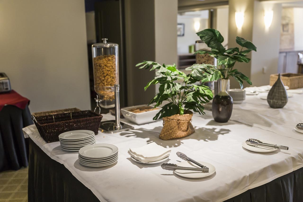 Vr Takapuna Auckland Eksteriør bilde A buffet table